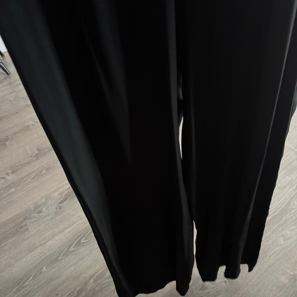 Yumi Kim Perfect Black Jumpsuit L EUC - Picture 9 of 13